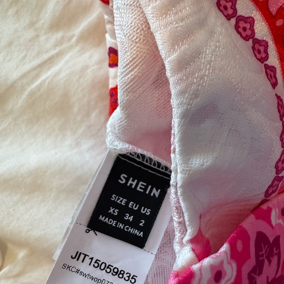 SHEIN Pink and Red Floral Off-Shoulder Top - Picture 4 of 4